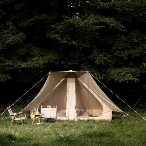 Glamping und Mikroabenteuer 2026: Warum kurze Naturauszeiten immer beliebter werden